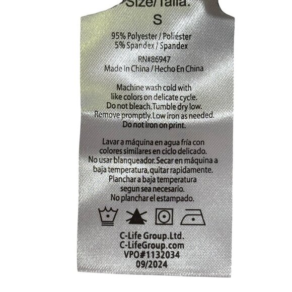 Spider-Man Across The Spider-Verse Spider-Gwen Graphic Crop Top Womens Small NWT - Picture 8 of 11